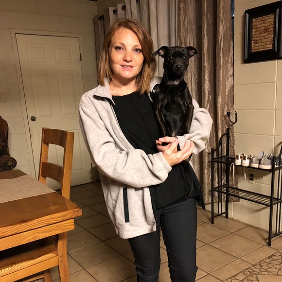 Meet your Posher, April - Picture 2 of 2